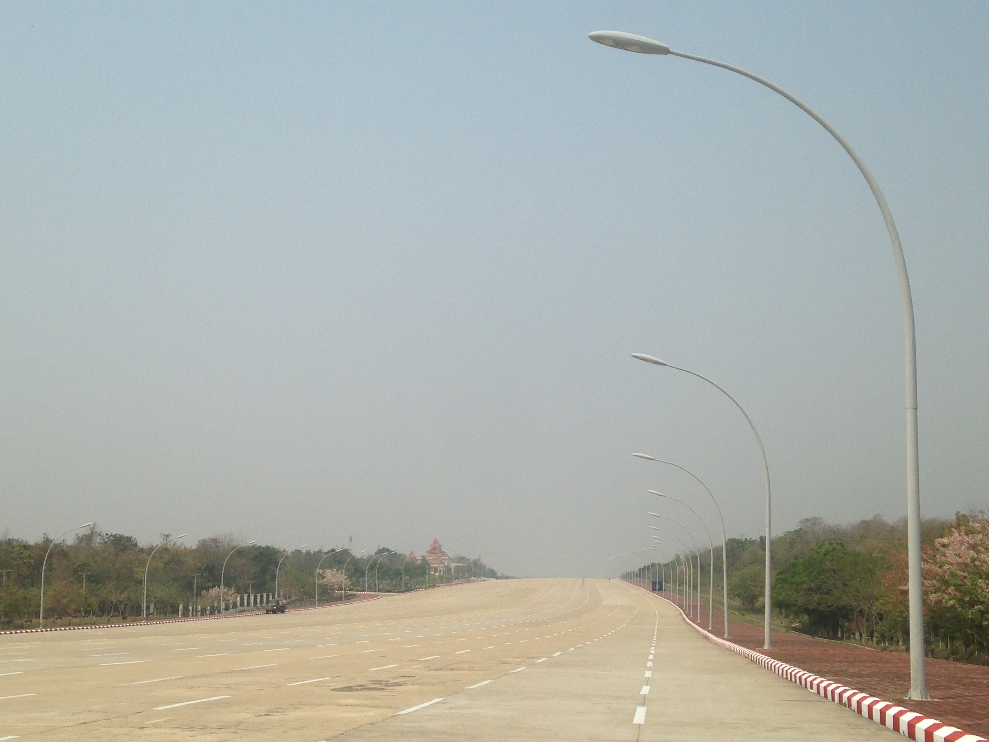 Annes Weltreise (3/6): Stell dir vor, es gibt  eine Hauptstadt und  keiner geht hin