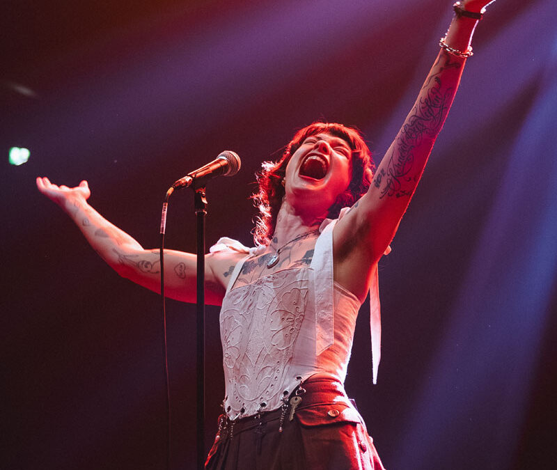 Konzert in der Rockhal: Gefühlstiefe und glockenhelle Töne